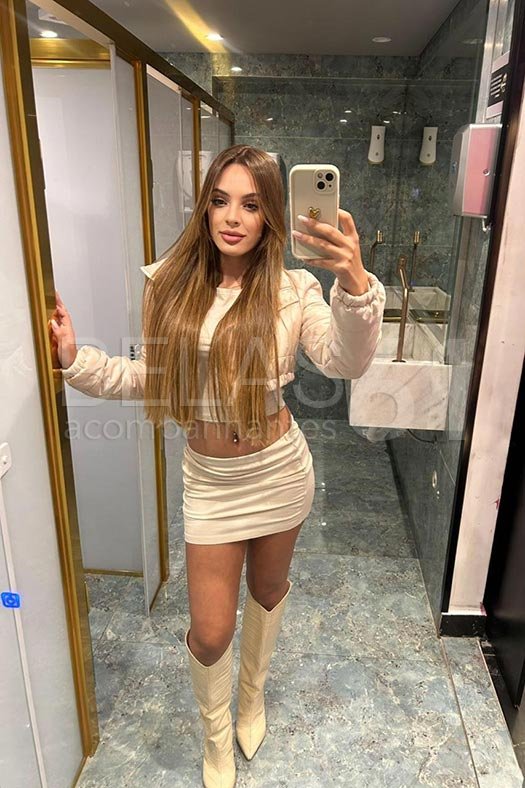 Isis Martins